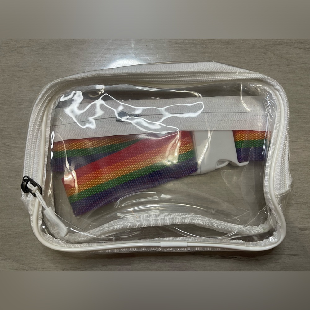 🌈Clear Fanny Pack with A Rainbow belt 🌈